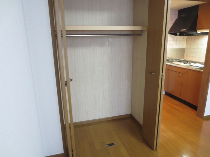 物件内観写真12　(収納)