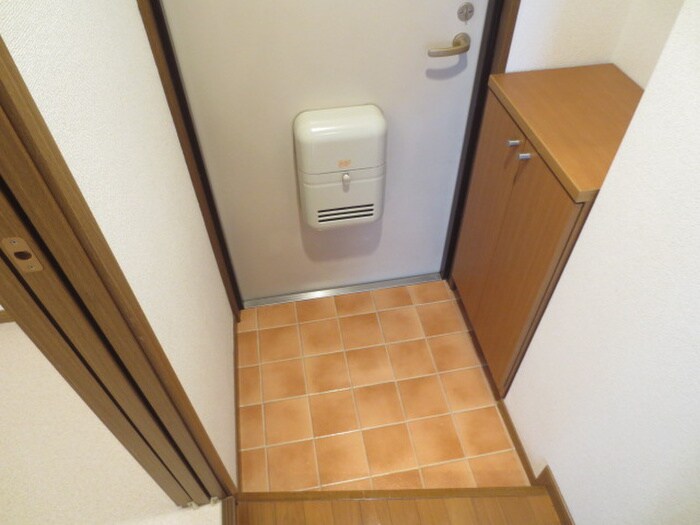 物件内観写真13　(玄関)