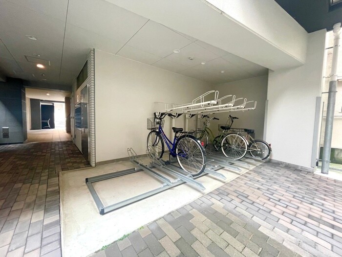 物件外観写真5　(駐輪場)