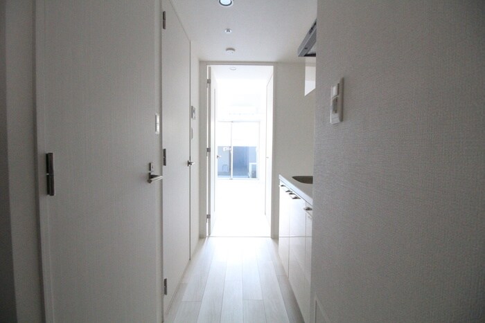 物件内観写真12　(廊下)