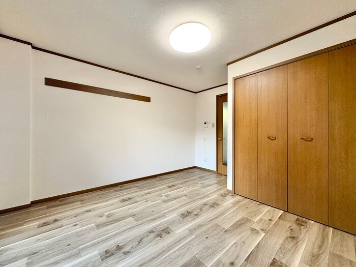 物件内観写真8　(居室)