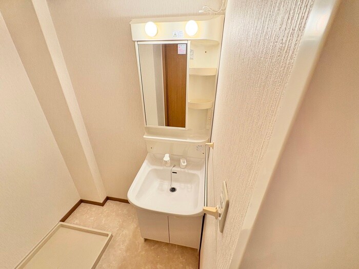 物件内観写真12　(洗面)