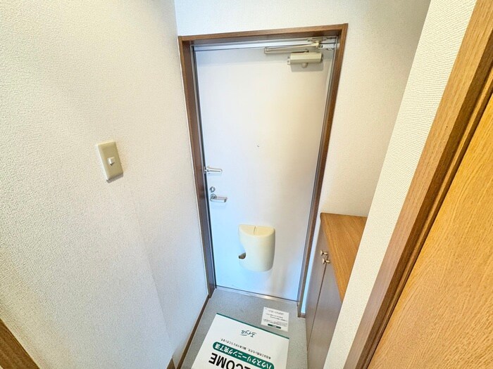 物件内観写真14　(玄関)