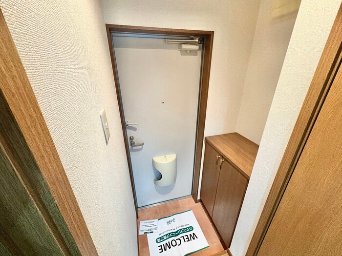 物件内観写真14　(玄関)