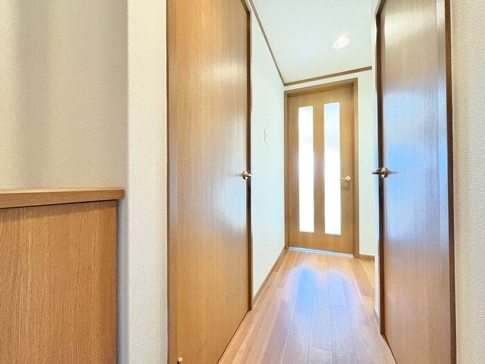 物件内観写真16　(廊下)