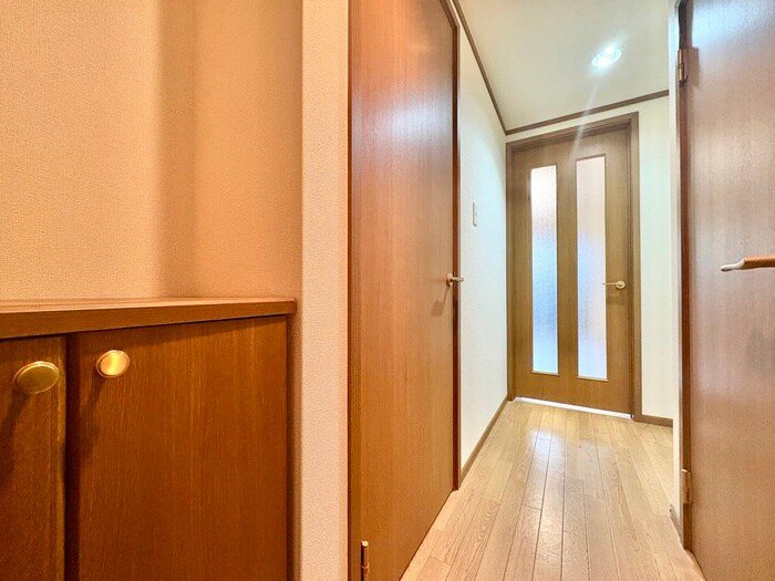 物件内観写真16　(廊下)