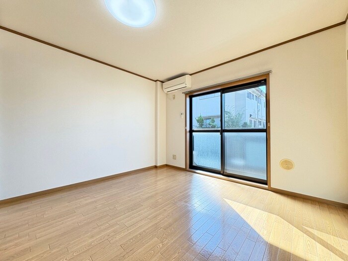 物件内観写真17　(居室)