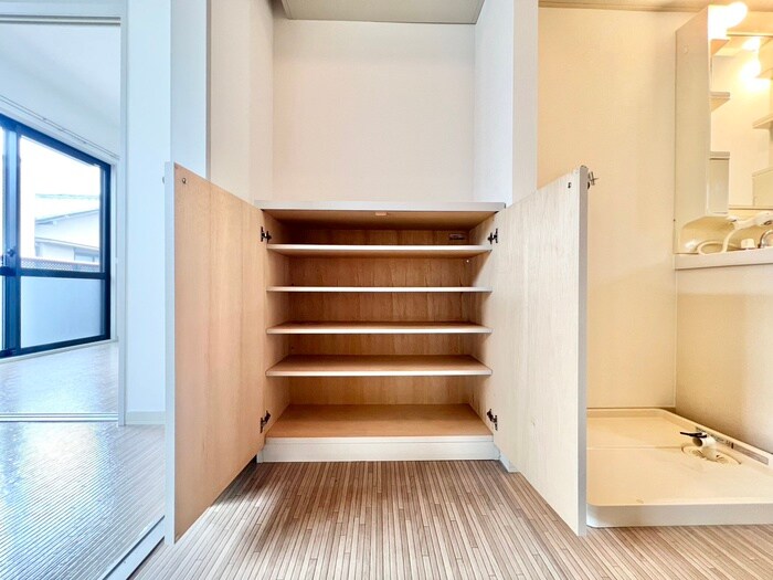 物件内観写真18　(靴箱)