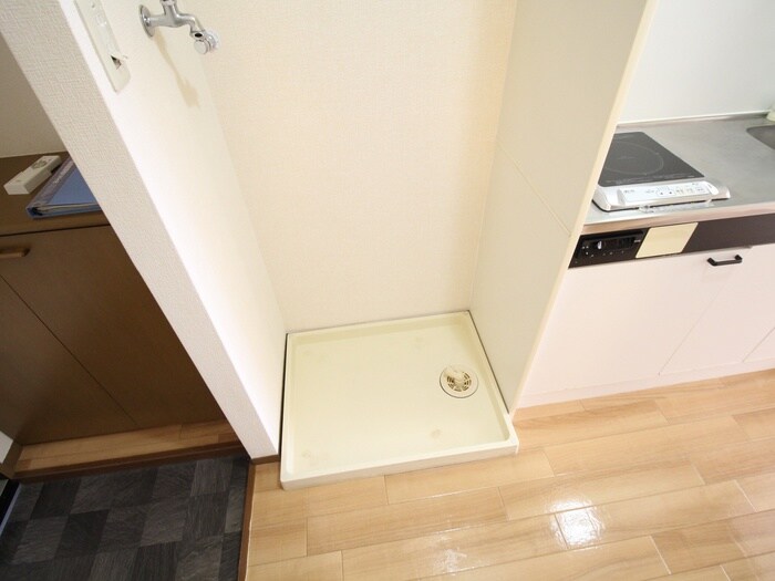 物件内観写真9　(洗濯機置場)