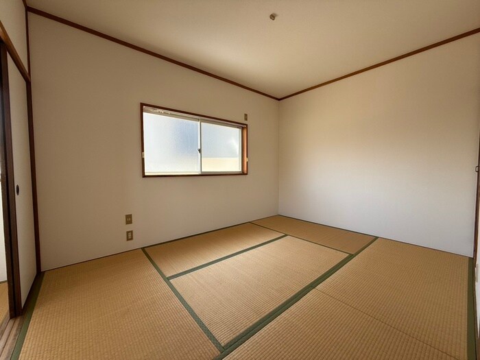 物件内観写真4　(居室)