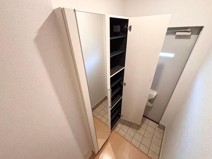 物件内観写真18　(靴箱)