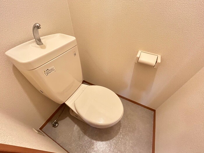 物件内観写真8　(トイレ)