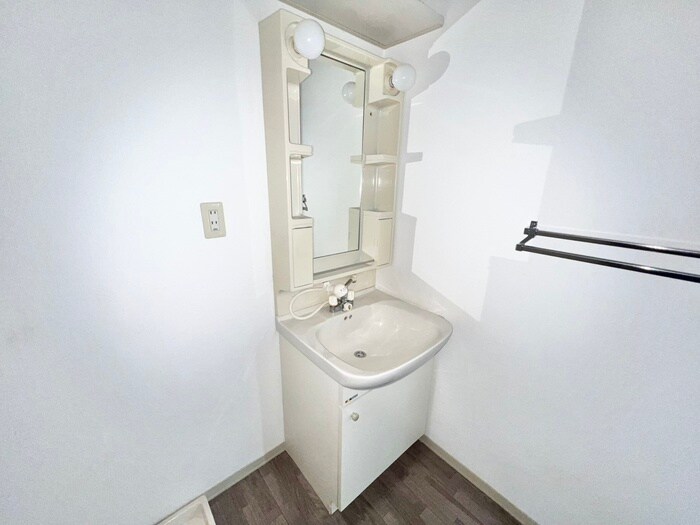物件内観写真11　(洗面)