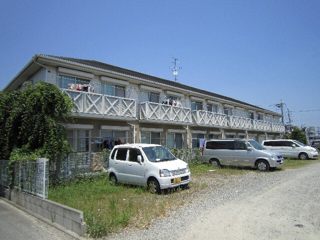 物件外観写真3　(駐車場)