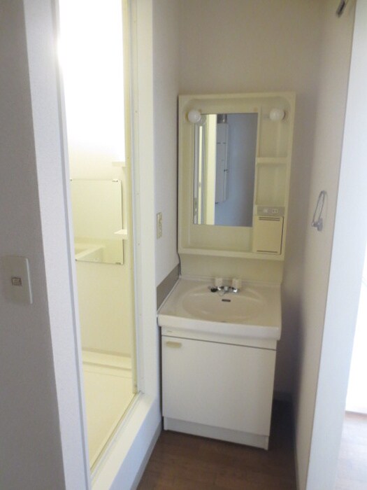 物件内観写真11　(洗面)