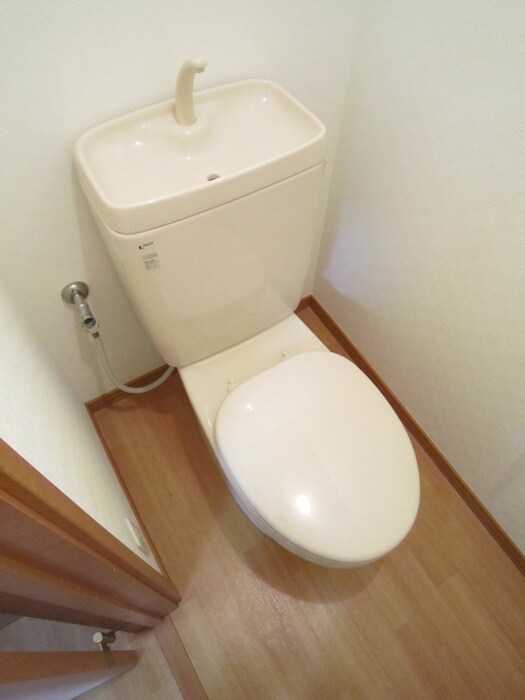 物件内観写真8　(トイレ)