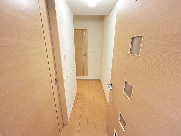 物件内観写真18　(廊下)