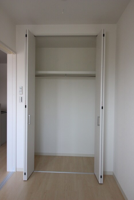 物件内観写真16　(収納)