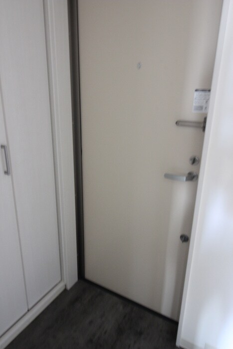 物件内観写真19　(玄関)