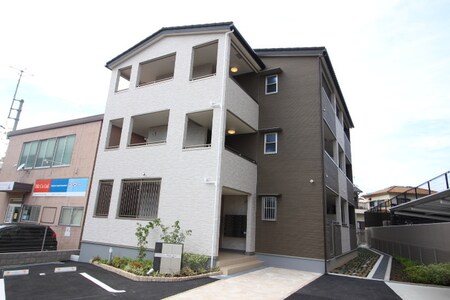 ルーチェ伊勢田外観写真