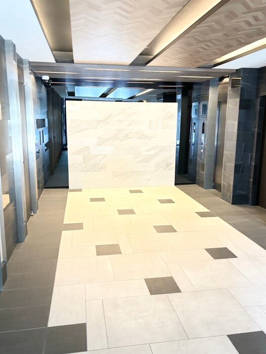 物件外観写真4　(エントランス部分)