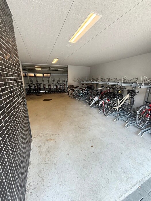 物件外観写真6　(駐輪場)