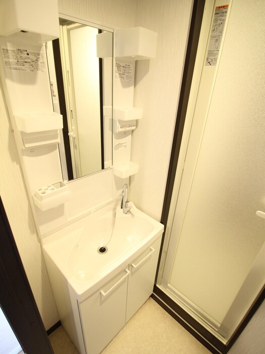 物件内観写真8　(洗面)