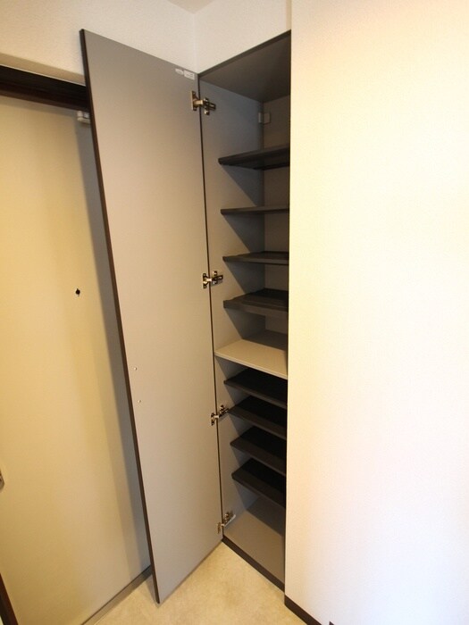 物件内観写真10　(靴箱)