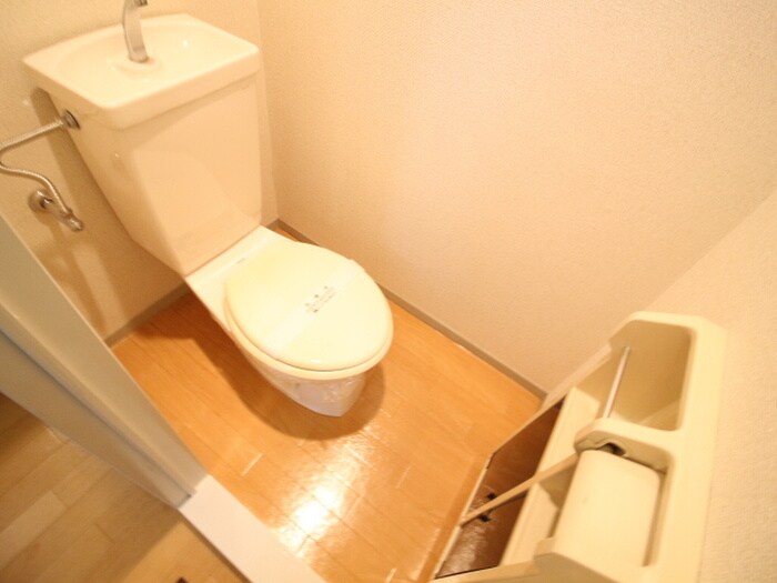 物件内観写真16　(トイレ)