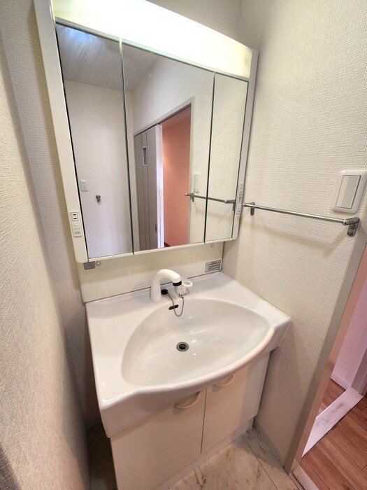 物件内観写真9　(洗面)