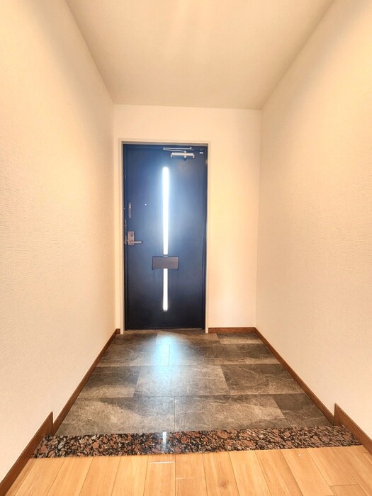物件内観写真22　(玄関)
