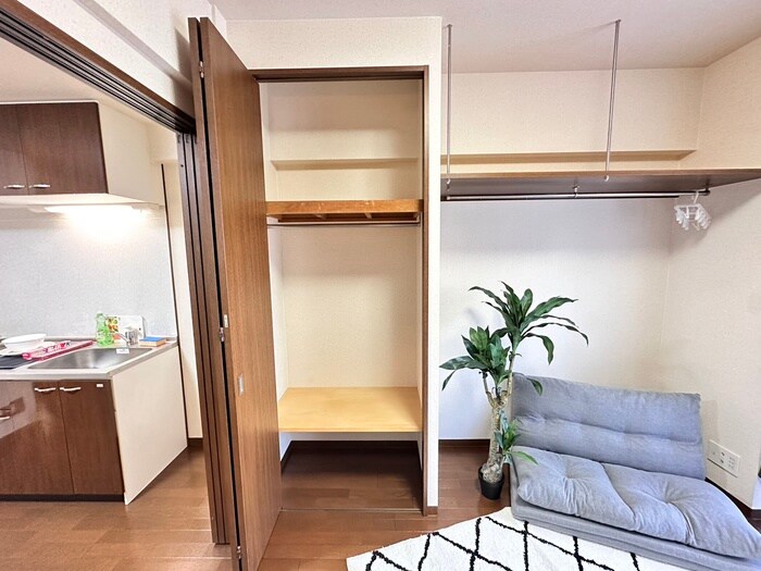 物件内観写真11　(収納)