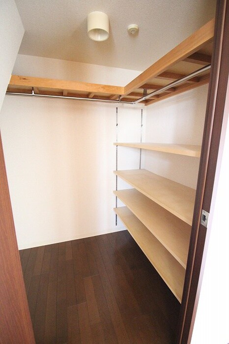 物件内観写真15　(収納)