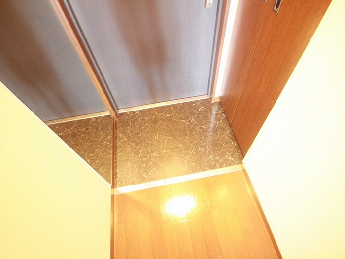 物件内観写真17　(玄関)