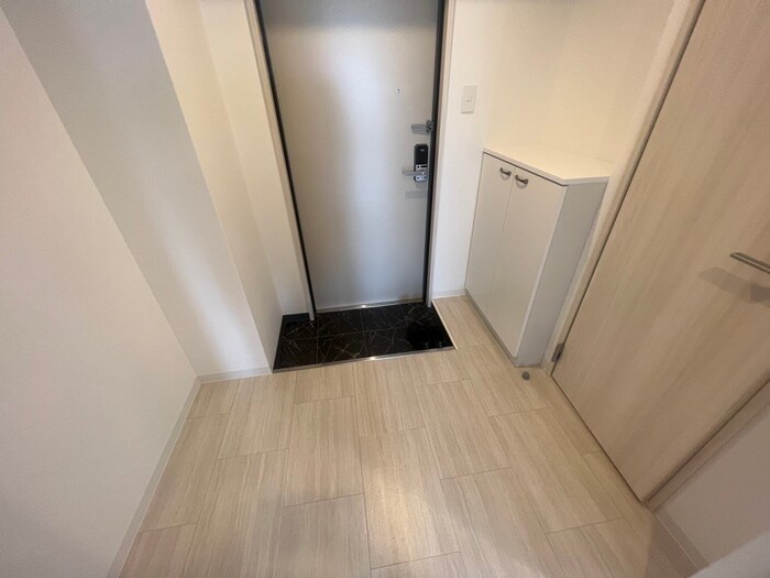 物件内観写真7　(玄関)