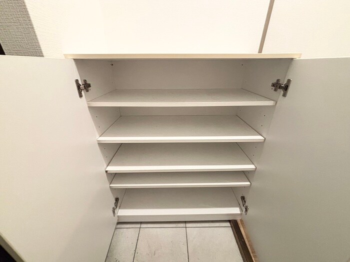 物件内観写真14　(靴箱)