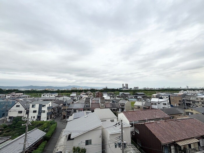 物件内観写真17　(室内からの展望)