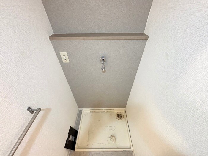 物件内観写真18　(洗濯機置場)