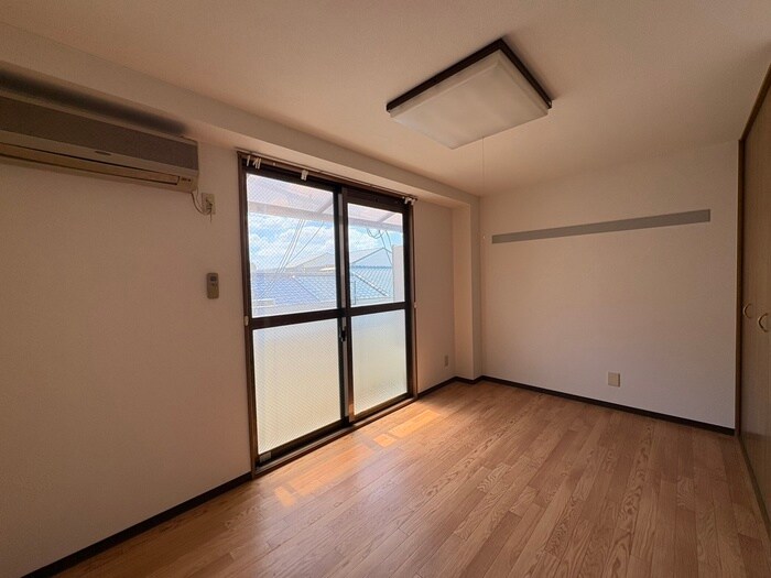 物件内観写真15　(居室)