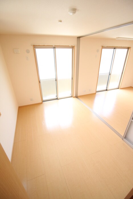 物件内観写真11　(居室)