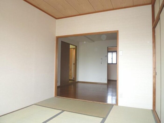 物件内観写真11　(居室)