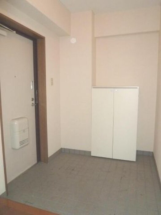 物件内観写真13　(玄関)