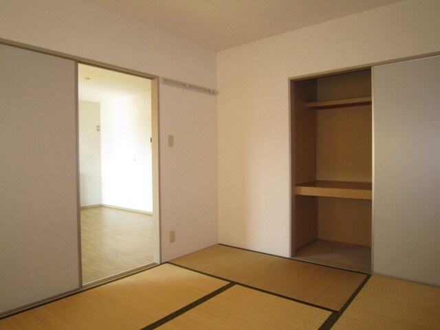 物件内観写真15　(居室)