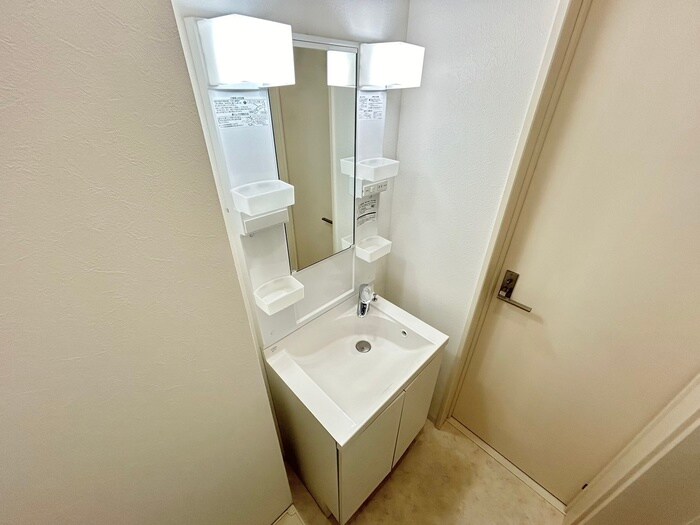物件内観写真11　(洗面)