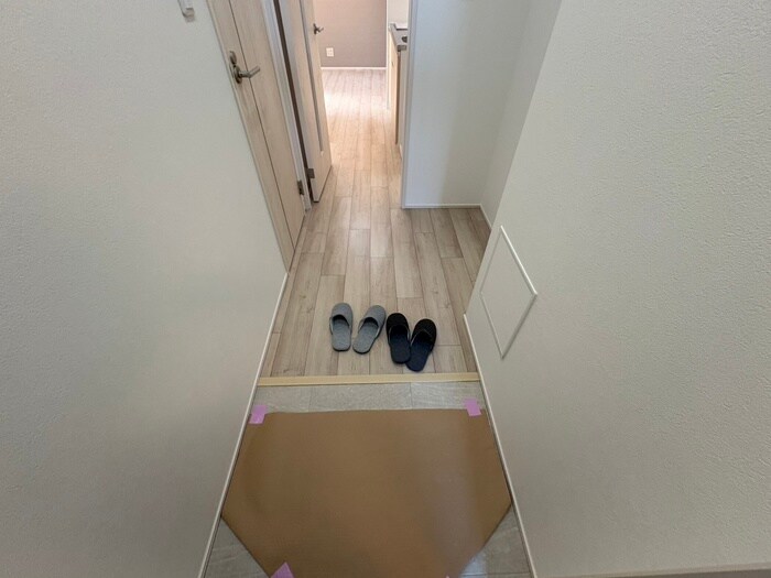 物件内観写真17　(玄関)