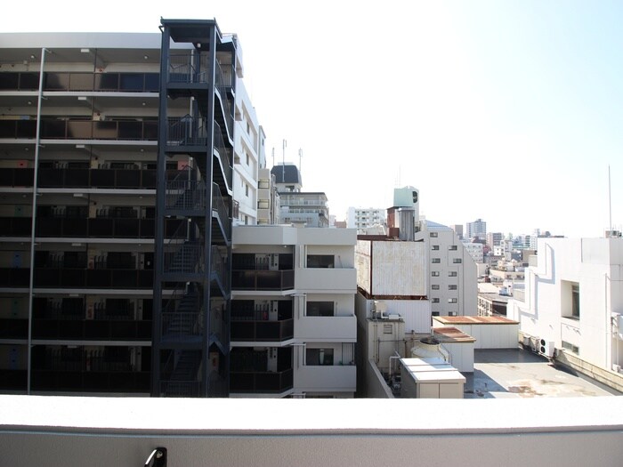 物件内観写真15　(室内からの展望)