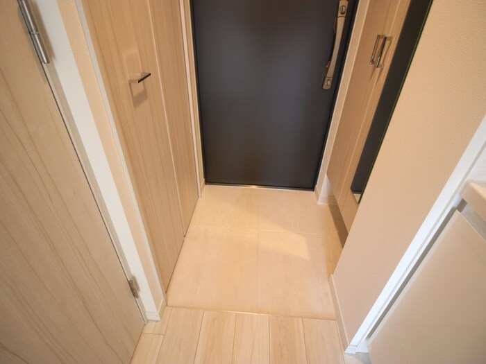 物件内観写真17　(玄関)