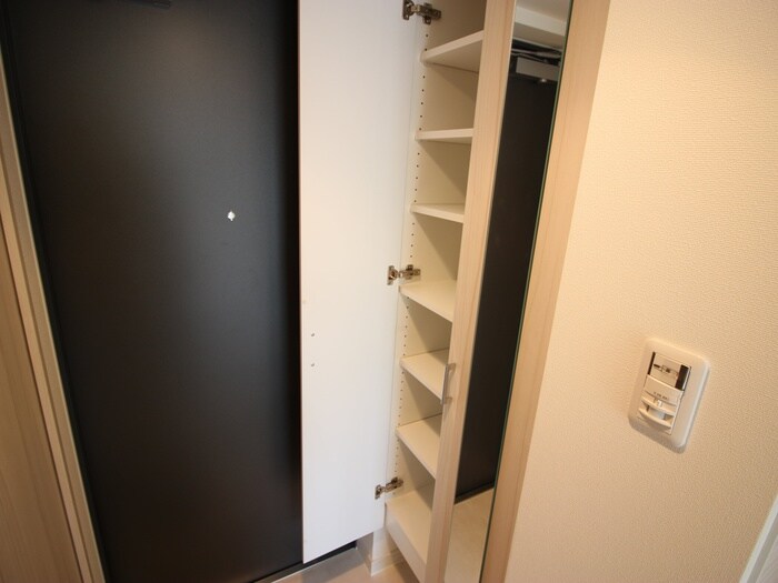 物件内観写真18　(靴箱)