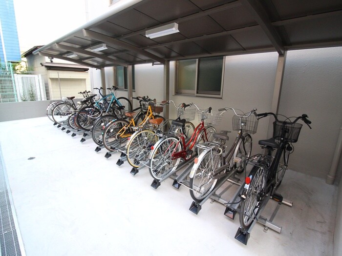 物件外観写真5　(駐輪場)