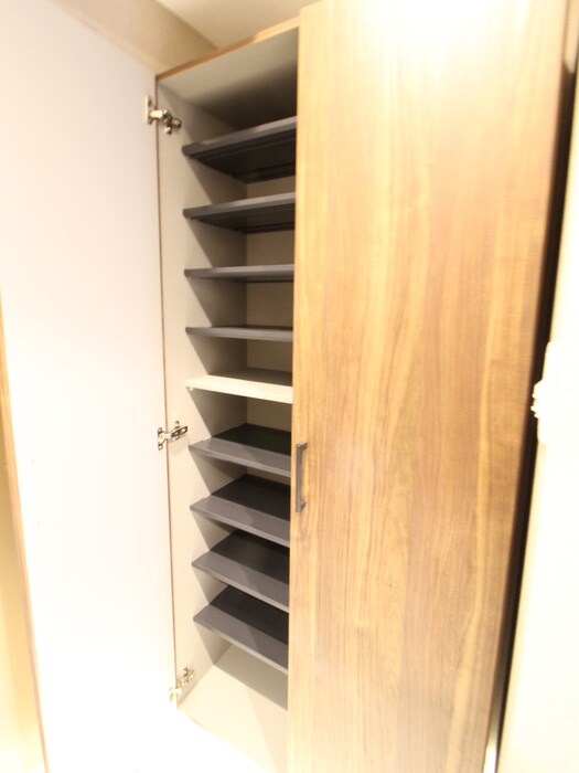 物件内観写真15　(靴箱)